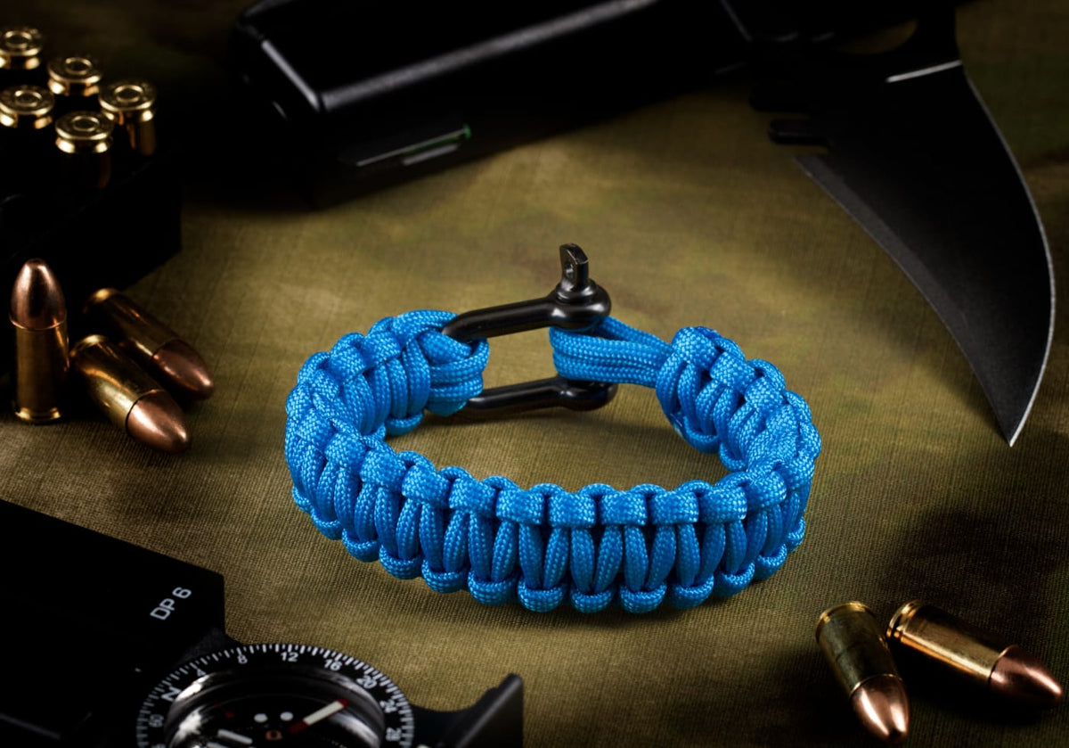 Invader Gear Shackle Bracelet - UN Blue