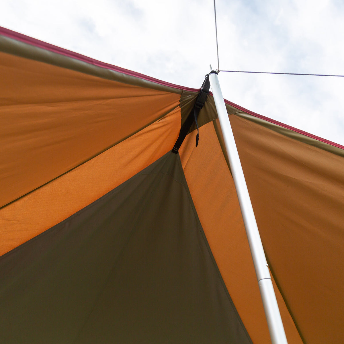 Toit ignifugé Snow Peak Takibi Inner Roof pour Hexa Evo Pro.