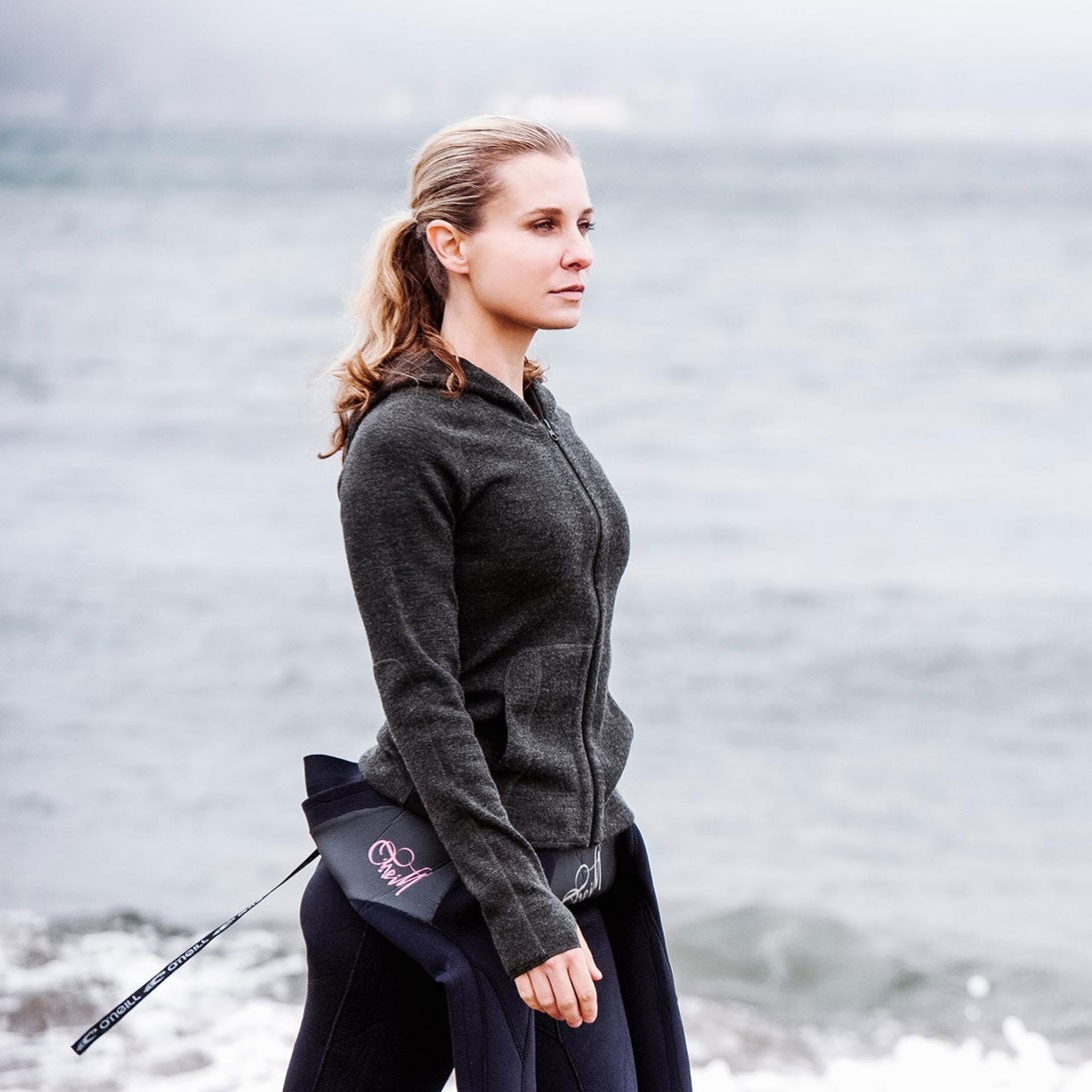 Pull - Triple Aught Design | Artemis Hoodie - outpost-shop.com