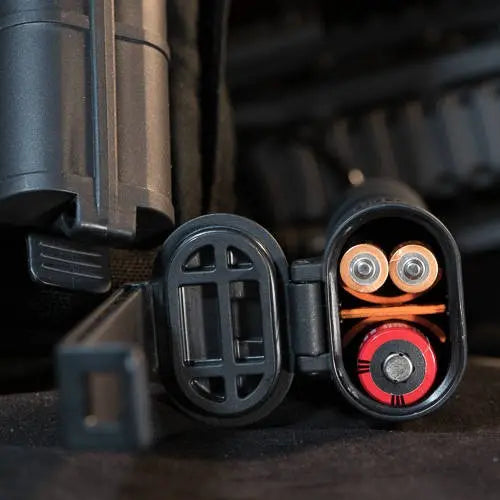 Piles, batteries et chargeurs - Thyrm | CellVault XL Battery Storage - outpost-shop.com