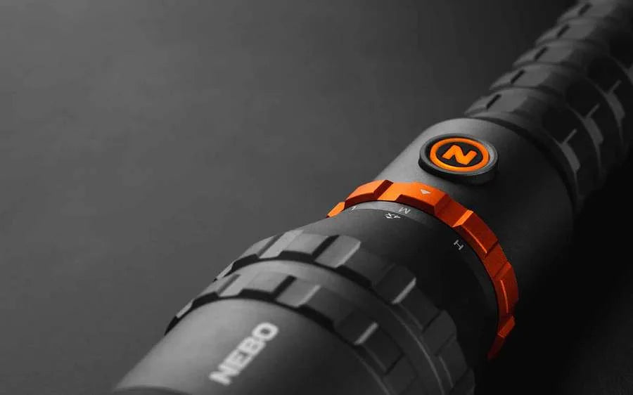 Nebo Davinci 8000 - lampe torche rechargeable 8000 lm