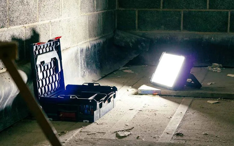 Nebo 5K - projecteur rechargeable 5000 lm et powerbank