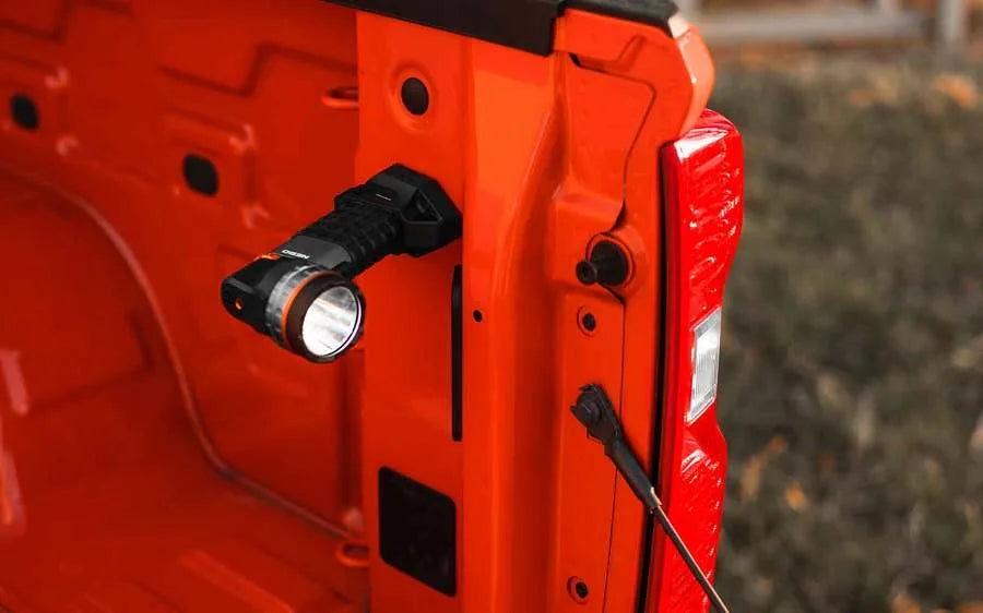 Nebo Luxtreme SL100 - projecteur LEP rechargeable portée 1600 m