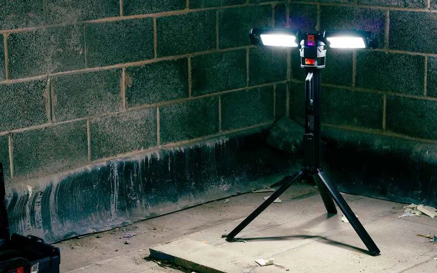 Nebo projecteur sur trépied 2 têtes 4000 lm