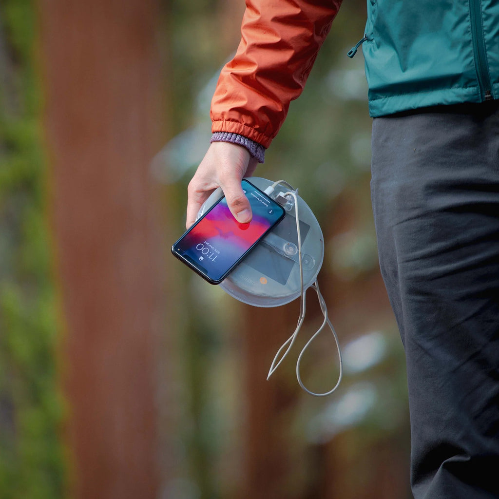 Lanternes et bougies - MPOWERD | Luci Base Light - outpost-shop.com