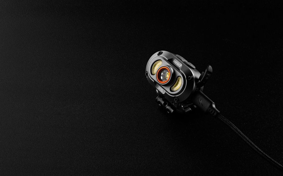 Nebo Mycro 900+ - lampe frontale et de casquette 900 lm