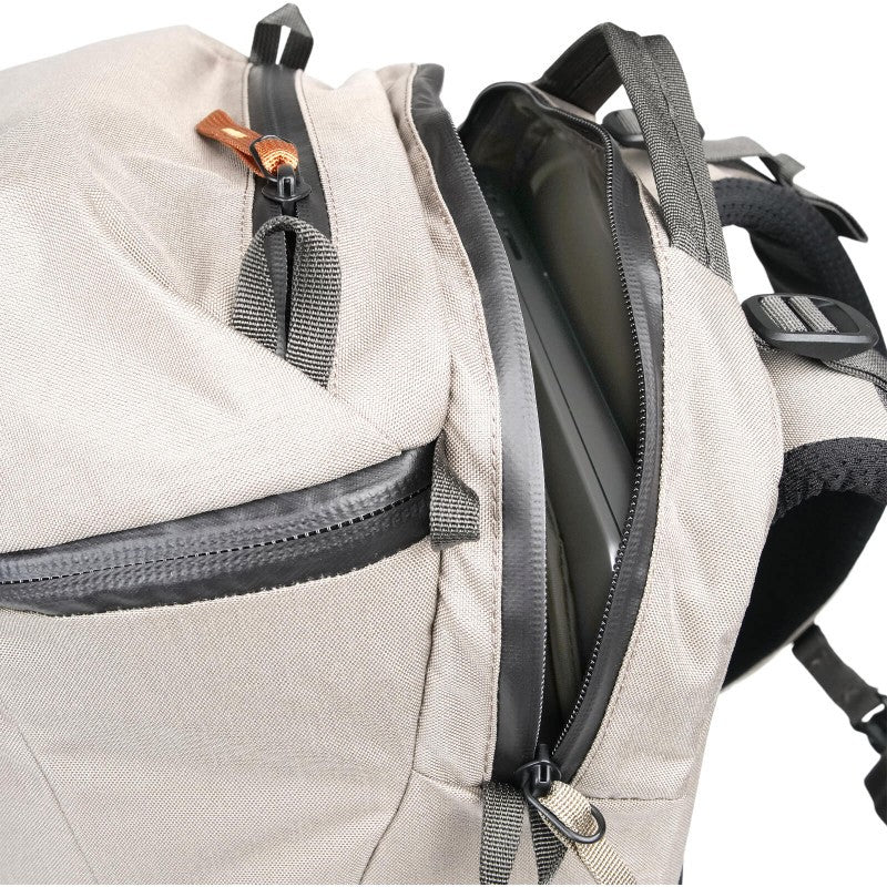 Sacs à dos 20 à 30 litres - Mystery Ranch | Catalyst 26 - outpost-shop.com