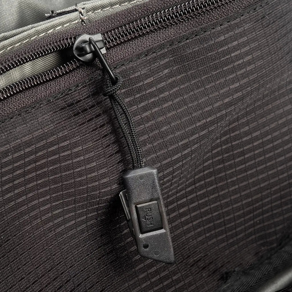 Micro SD Card Zipper Pull STEP 22 Gear