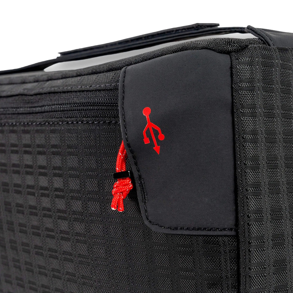 Tenkile™ Grande Tech Pouch STEP 22 Gear