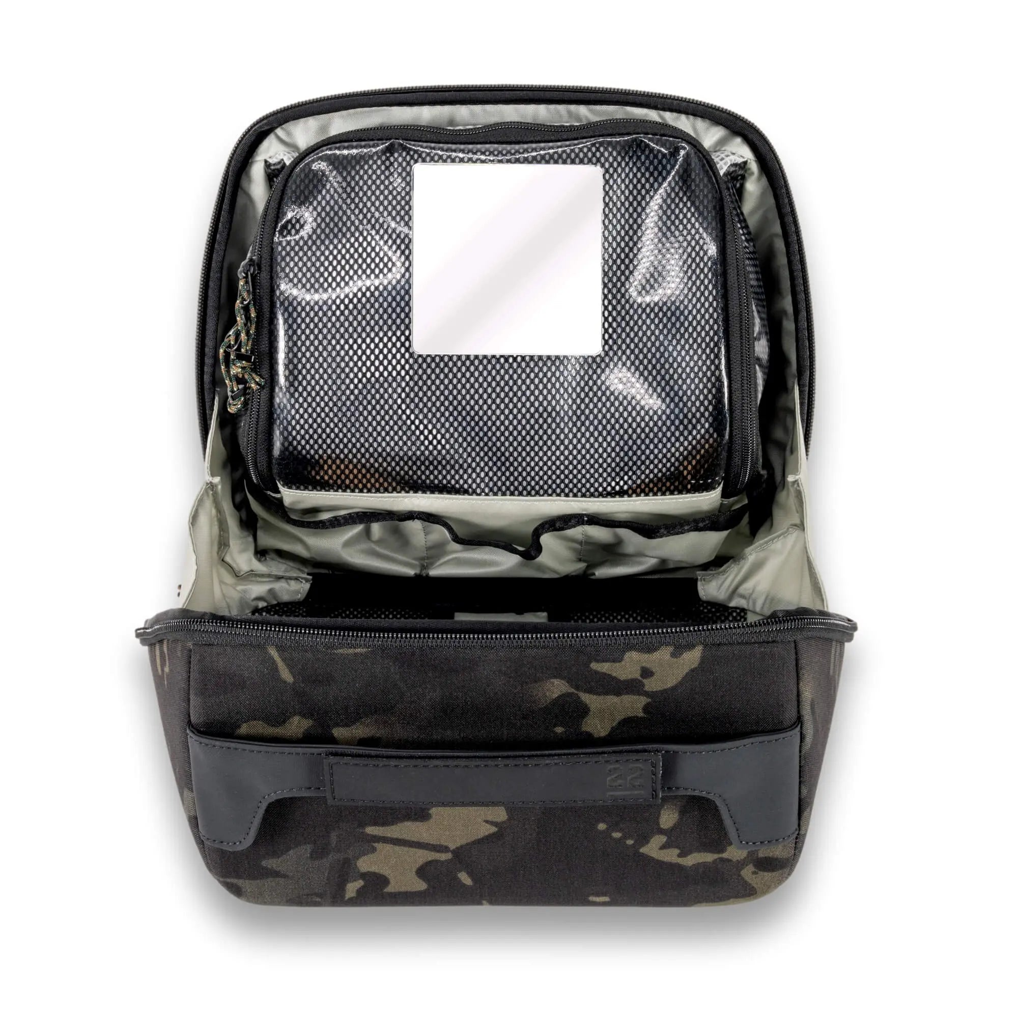 Tortoise™ Grande Toiletry Bag STEP 22 Gear