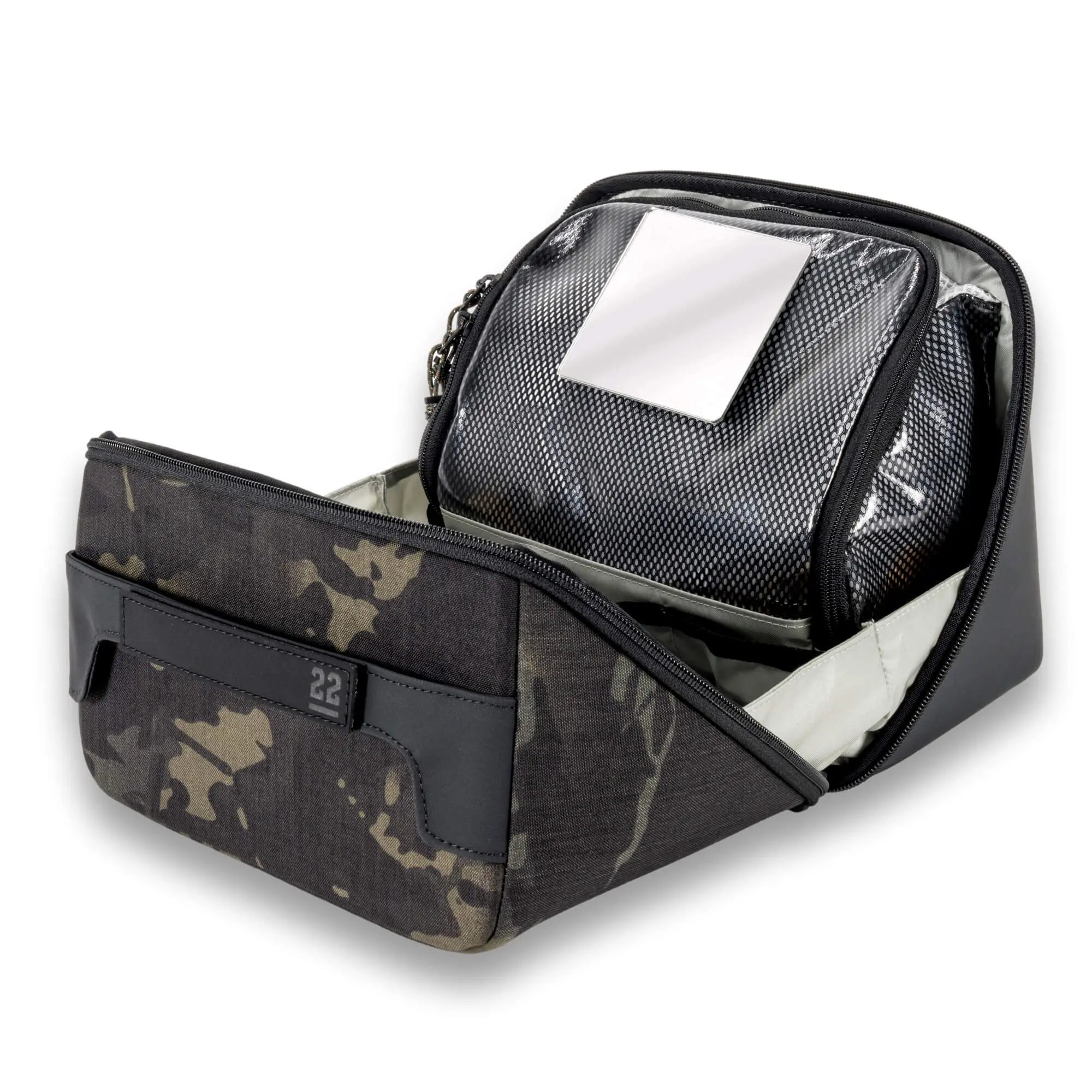 Tortoise™ Grande Toiletry Bag STEP 22 Gear