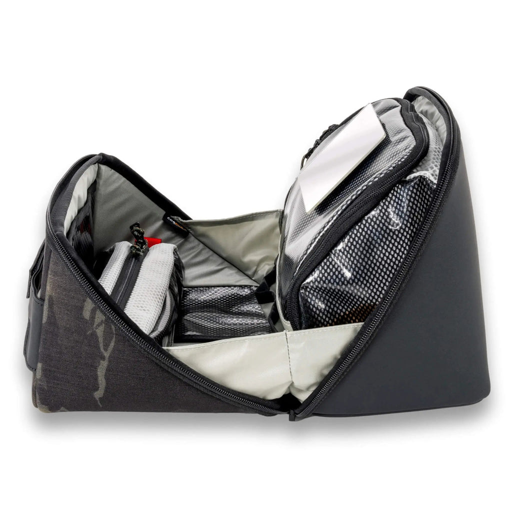 Tortoise™ Grande Toiletry Bag STEP 22 Gear