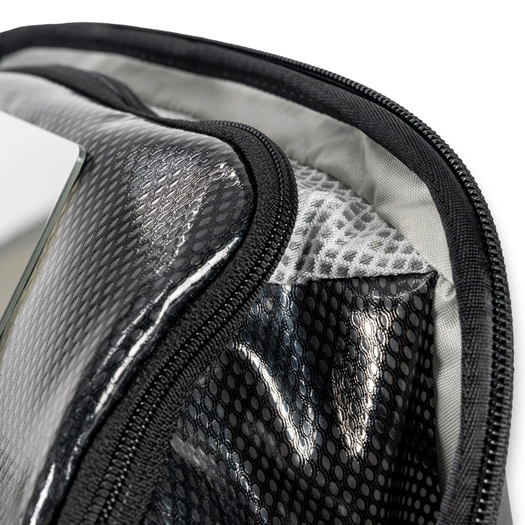 Tortoise™ Grande Toiletry Bag STEP 22 Gear