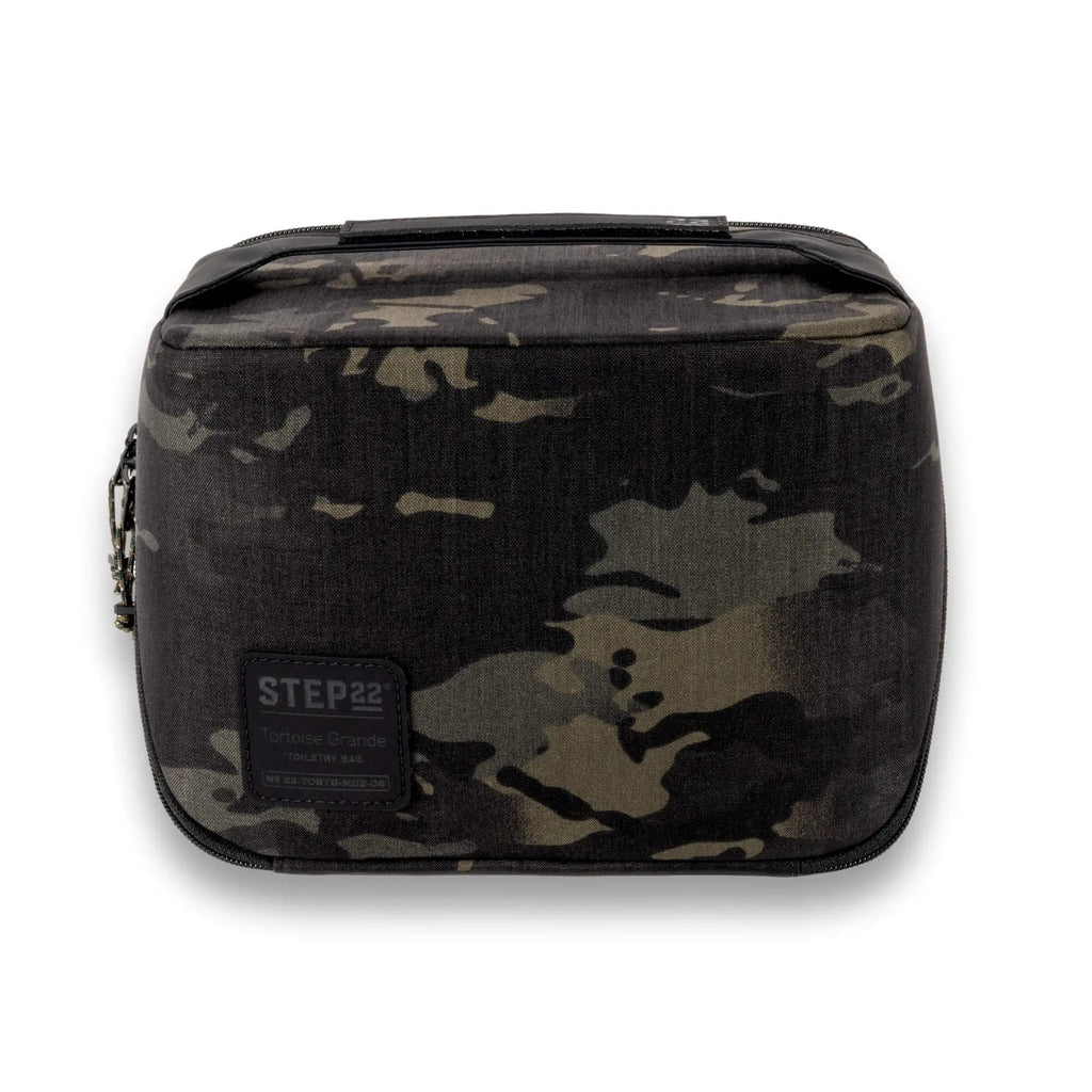 Tortoise™ Grande Toiletry Bag STEP 22 Gear