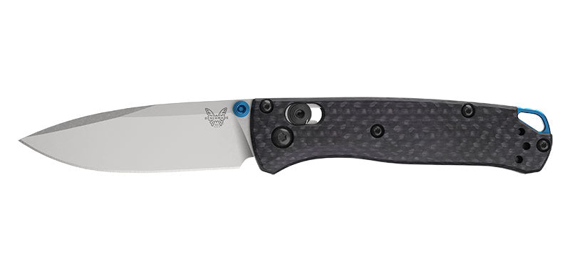 Couteau pliant Benchmade Mini Bugout - Manche fibre de carbone gris/bleu, lame blanche, CPM S90V