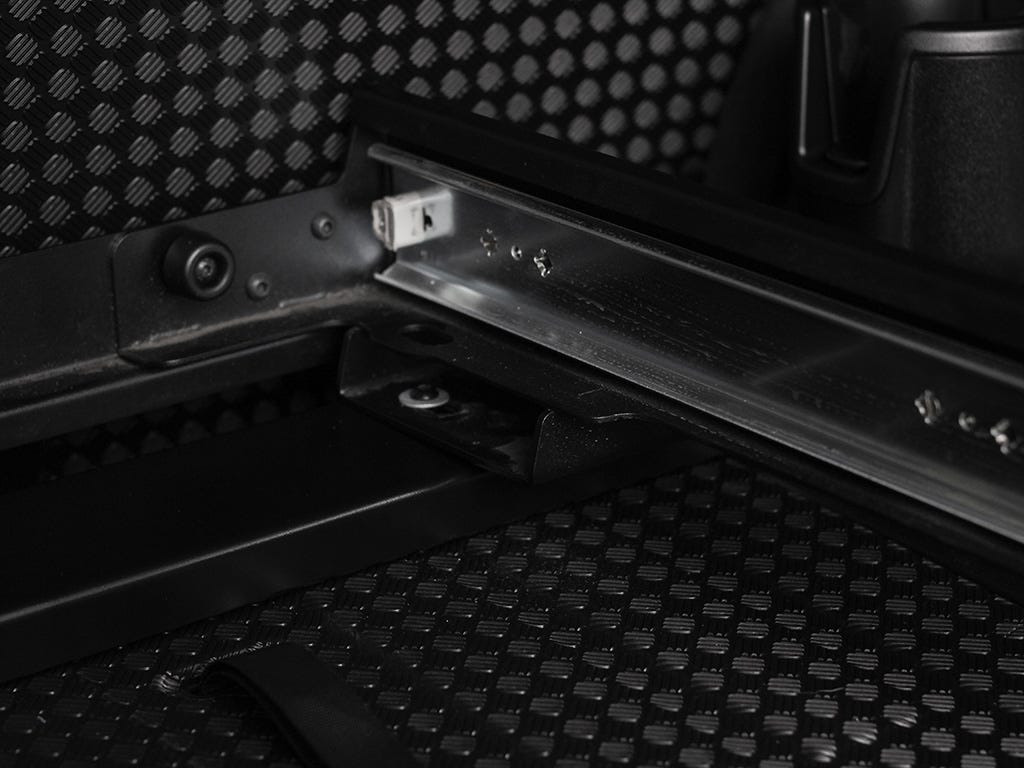Plateau coulissant pour Land Rover Defender 110 (L663)