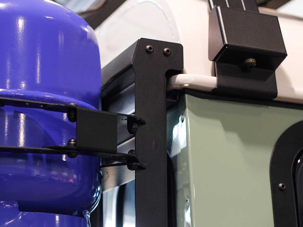 Supports latéraux pour Land Rover Defender
