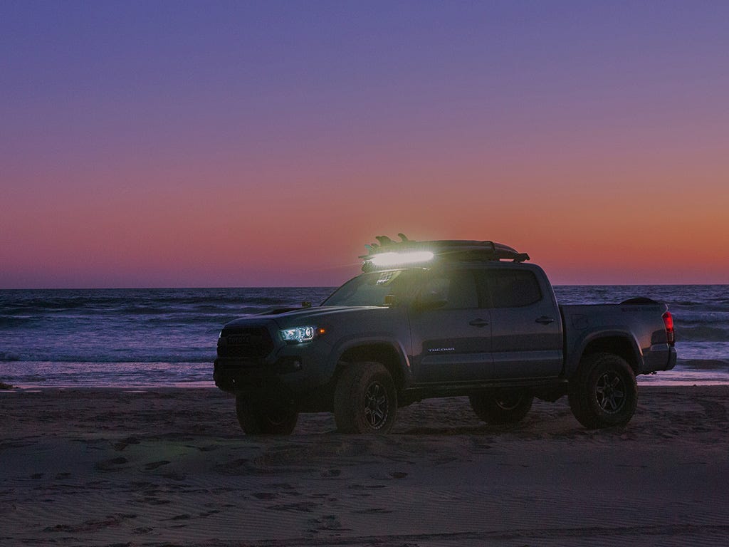 Barres de toit Slimsport prêtes pour barre LED pour Toyota T