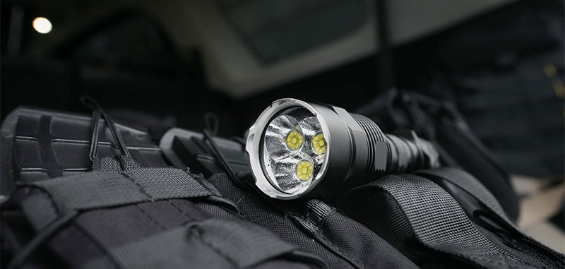 Lampe torche Nitecore TM9K Pro 9900 lumens