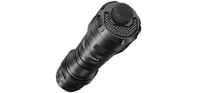 Lampe torche tactique Nitecore P20iX 4000 lumens