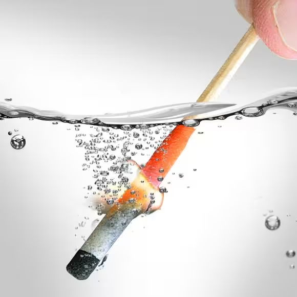 Kit feu compact avec allumettes résistantes à l’eau