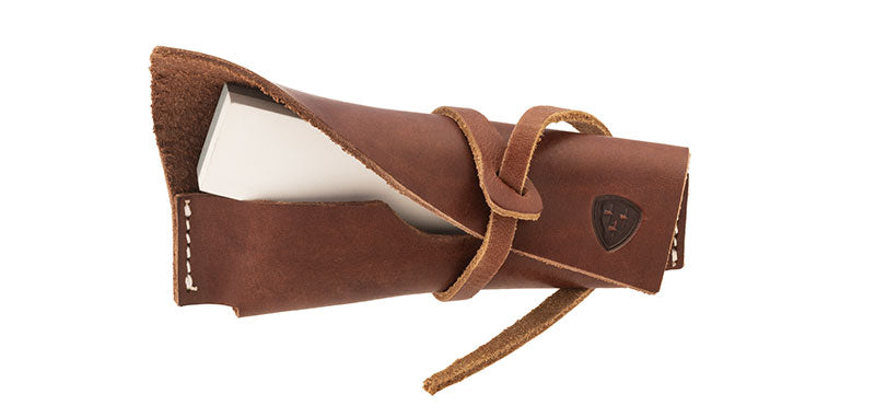 Pierre à aiguiser Helle avec étui cuir, taille S ou L - S